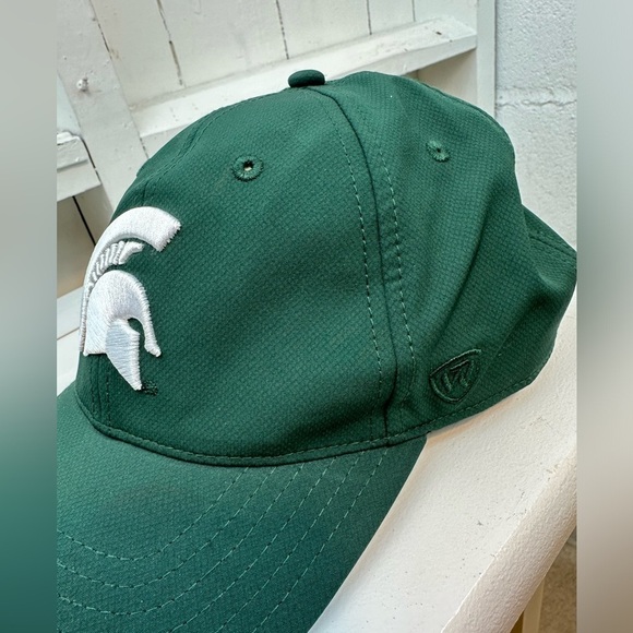 Like New Michigan State Spartans Green White Logo Embroidered Velcro - Picture 6 of 10